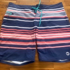 NWOT Vineyard Vines board shorts
